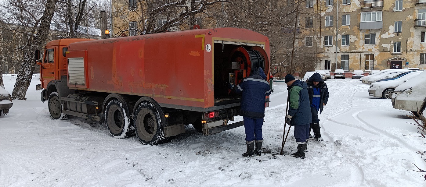 Прочистка канализации от засоров гидропромывочной машиной и специальным оборудованием в Северной Осетии - Алании